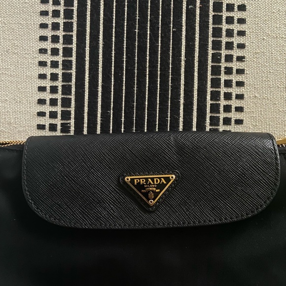 Authentic Prada Black Nylon Saffiano Crossbody - Picture 3 of 7